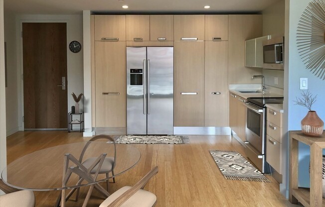 1 bed, 1 bath, 610 sqft, $3,400, Unit 206