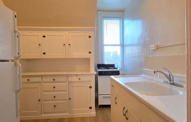 Studio, 1 bath, $1,695, Unit 15