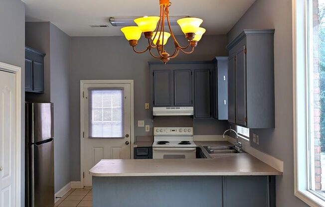 Downtown Cornelius! Minutes from Lake Norman! NEW HVAC!  2 Bedroom, DUPLEX!