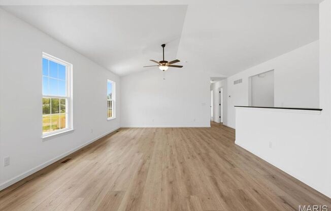 3 beds, 3 baths, 1,323 sqft, $2,400, Unit Rivers Edge Dr - 179