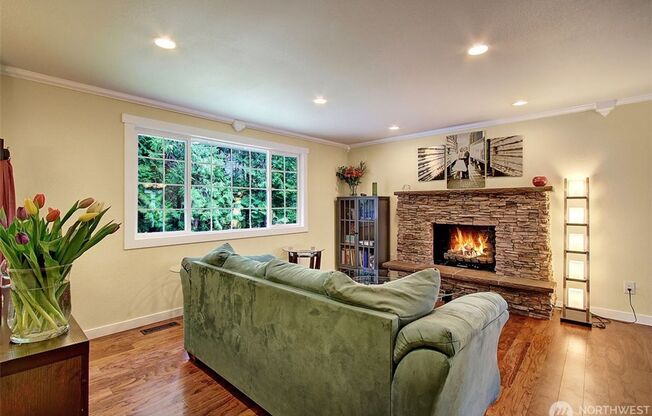 Kirkland Single family house SFH 3 bds 2 bath, Lake Washington School district