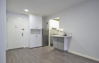 Studio, 1 bath, 516 sqft, $3,600, Unit 5-G