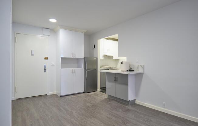 Studio, 1 bath, 516 sqft, $3,600, Unit 5-G