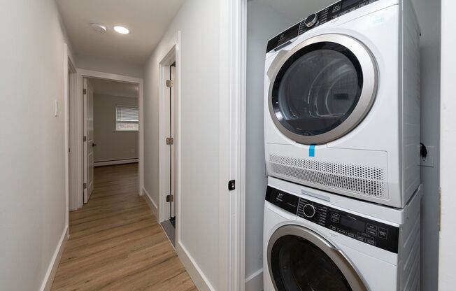 Washer/Dryer in-unit
