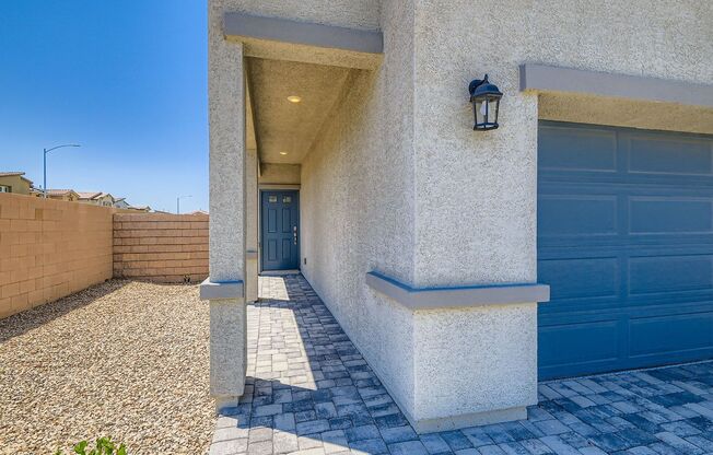 Spacious & Smart: Southern Highlands 4-Bedroom with Loft