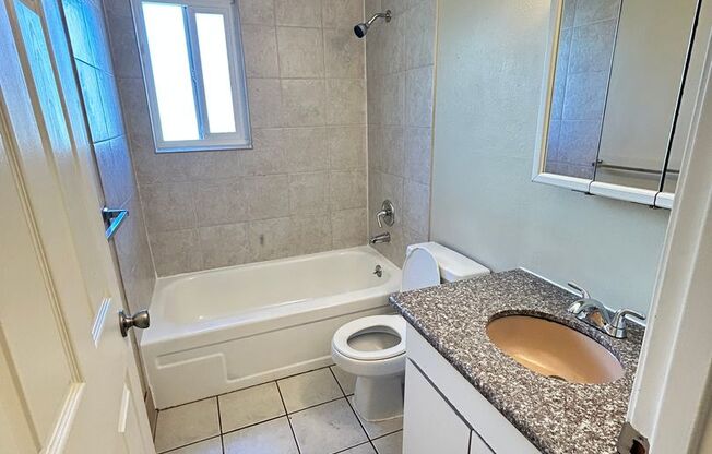 2 beds, 1.5 baths, 950 sqft, $1,895, Unit 226