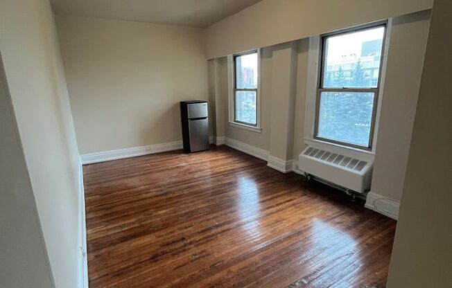 Studio Apartment All Utilities Included Available July 2025