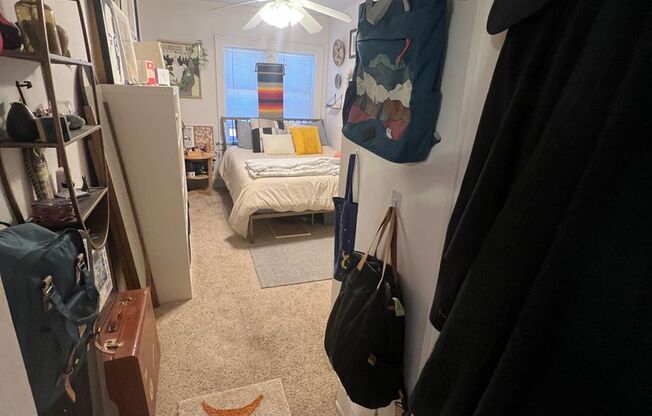 2 beds, 1 bath, 1,100 sqft, $1,350, Unit 12
