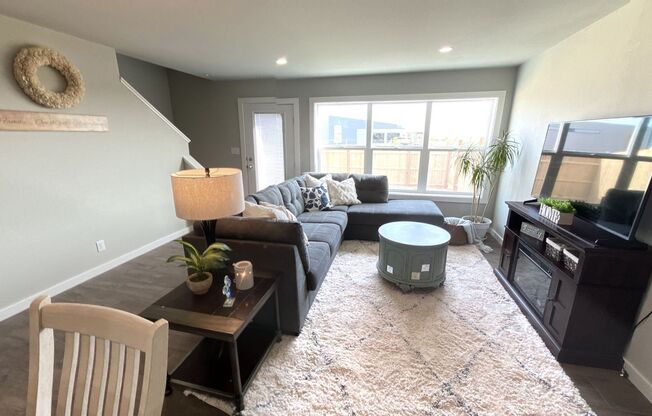 CPST< LLC 217 Drai Street