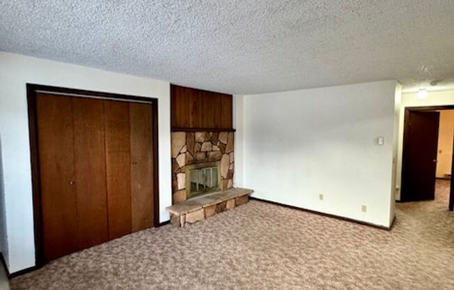 2 beds, 1 bath, $1,825