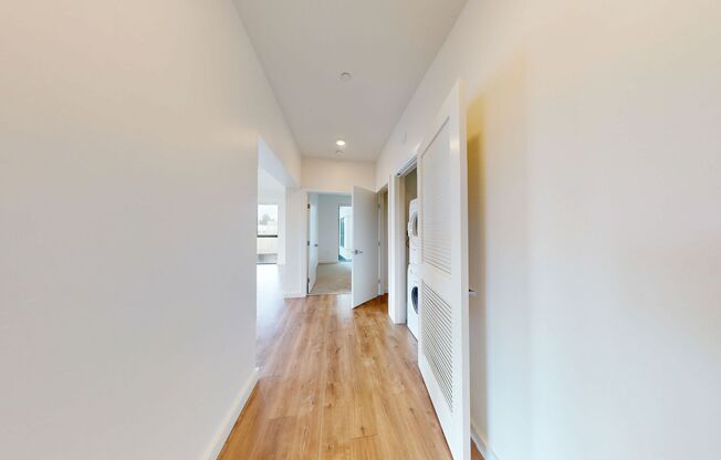 2 beds, 2 baths, 980 sqft, $2,845, Unit 202