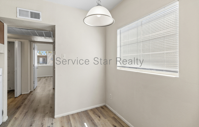 2807 E LN MARCHE AVE