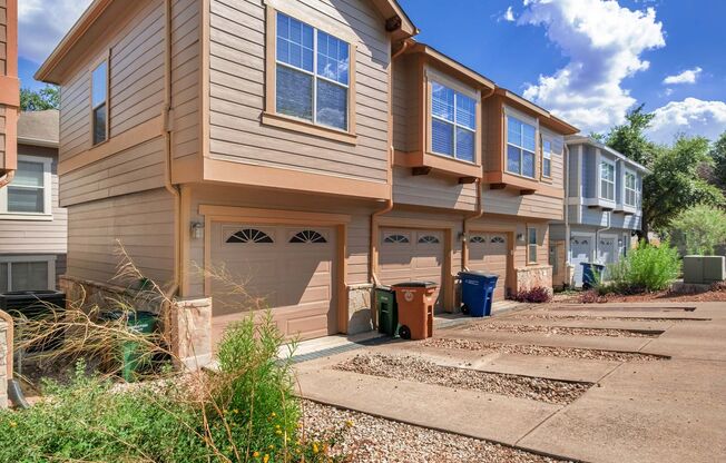 Spacious 2 Story, 2 Bedroom, 2 Bath Edgewick Condo