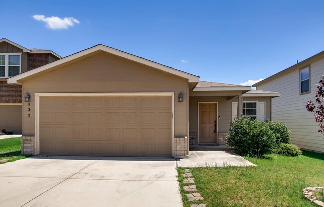 beautifully maintained 3-bedroom, 2-bathroom located in North Central San Antonio