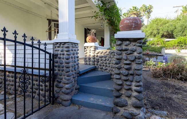 Welcome to the Flora Villa – A Charming Retreat in Historic Altadena