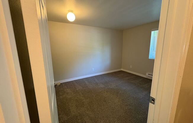 2 beds, 1 bath, 891 sqft, $1,550, Unit 202