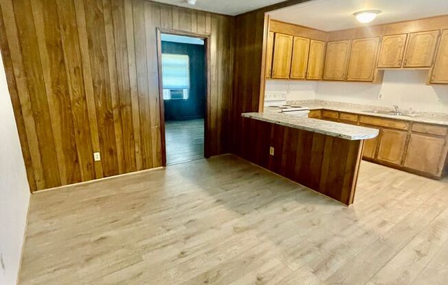 Must see Newly renovated 1 bedroom 1 bath apartment . Located in Dallas