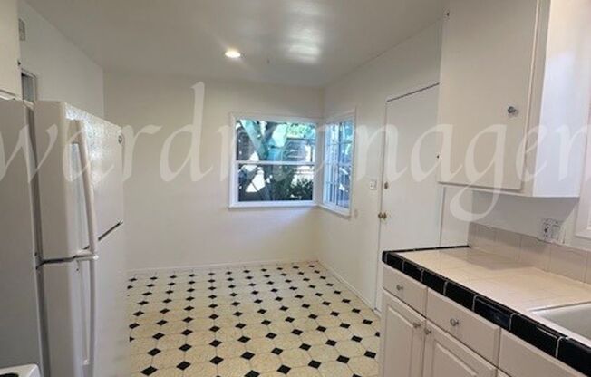 2 beds, 1 bath, $3,295, Unit 1029-D