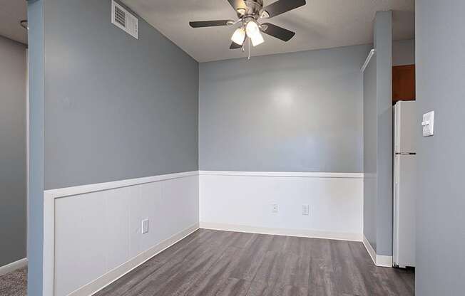 dining area at Indian Hills Apartments