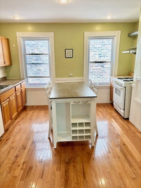 46 ASPINWALL AVE