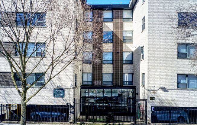 2 beds, 2 baths, 664 sqft, $2,275, Unit 308