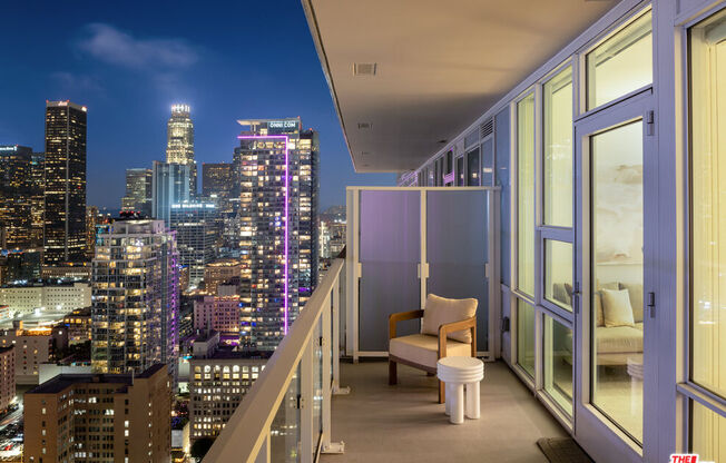 4 beds, 4.5 baths, 3,652 sqft, $25,000, Unit PH 1