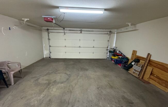 2BR Bedroom 2BA "Split Level Condo and is Furnished with Utilities... Available NOW -January