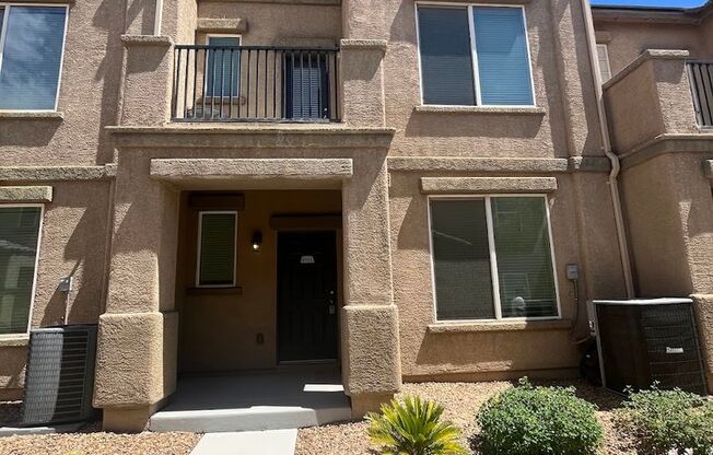 Beautiful 3 Bedroom Townhome!