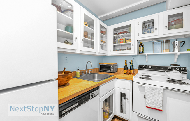 235 E 49 ST