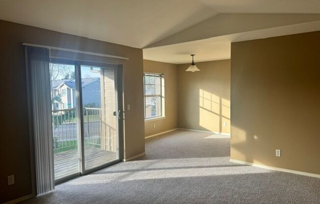 195-Santiam Village Apartments
