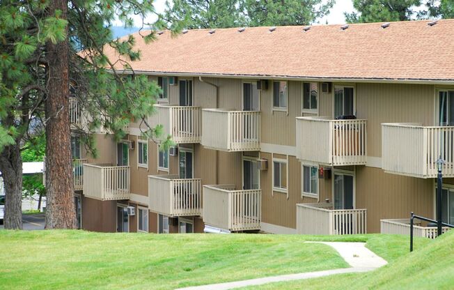 2 beds, 1 bath, 780 sqft, $1,290, Unit 26
