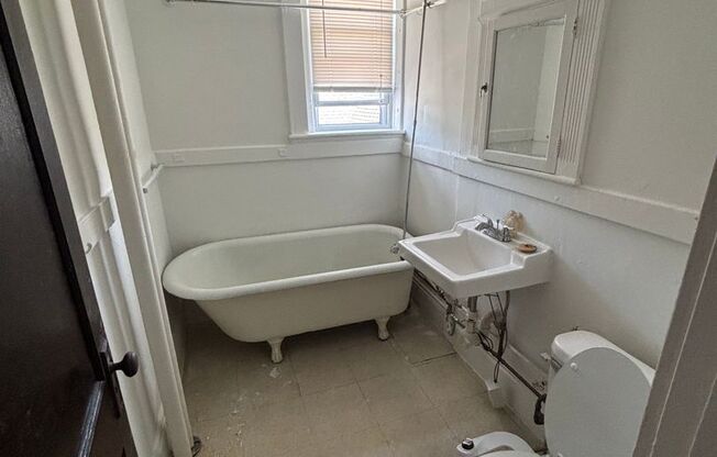 1 bed, 1 bath, 473 sqft, $2,150, Unit 107 Summer #210