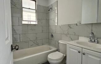 3 beds, 1 bath, $2,500, Unit 161 Howe St - Unit 2nd Floor