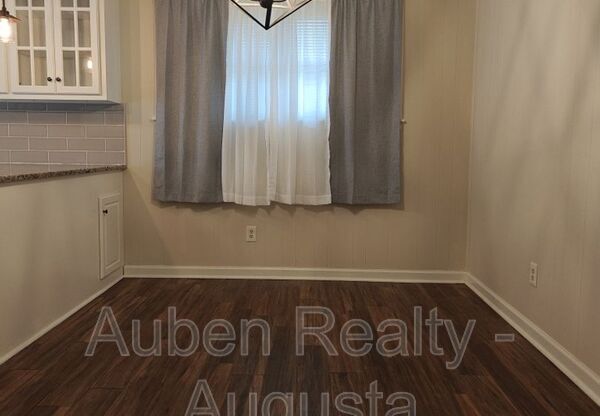 4425 ROXBURY DR