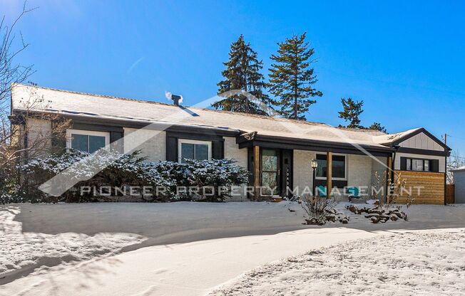 Beautiful Home with Fenced Back Yard!