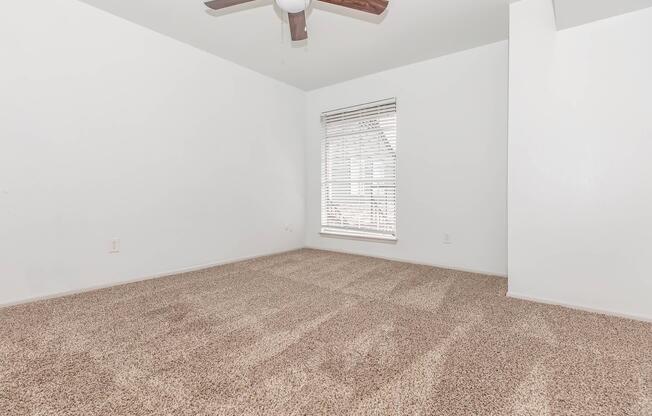 1 bed, 1 bath, 727 sqft, $1,127