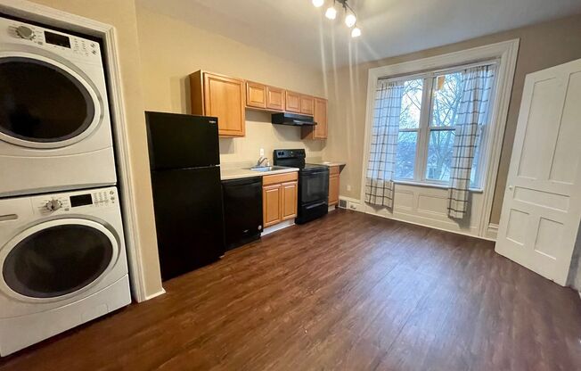 240 Lafayette Avenue (White Glove)