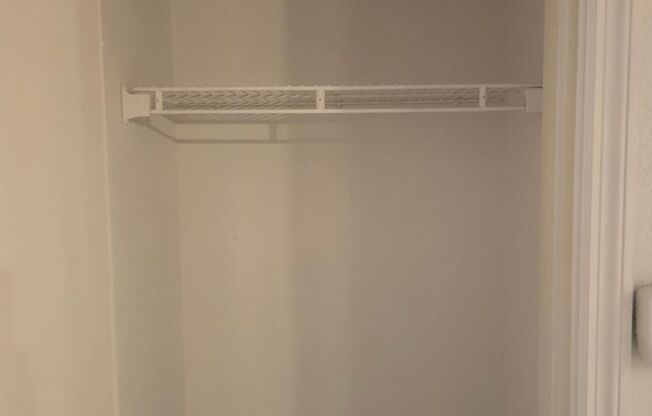 1 bed, 1 bath, 709 sqft, $850, Unit PG 0324