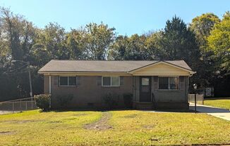 Minutes from Uptown! Updated 3 Bedroom Ranch Home!