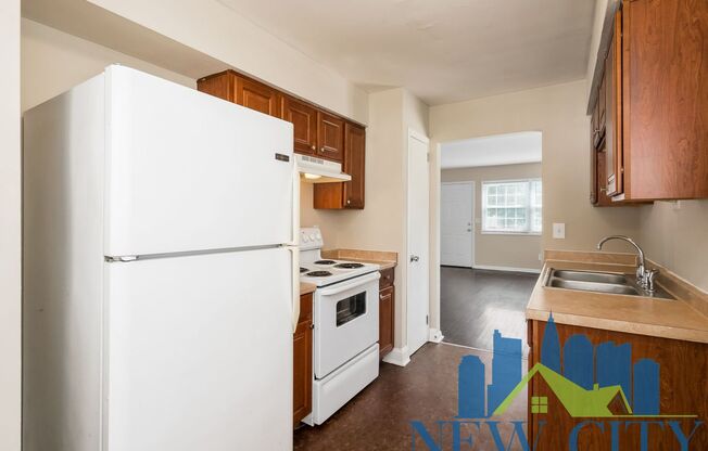 2 beds, 1 bath, $1,049