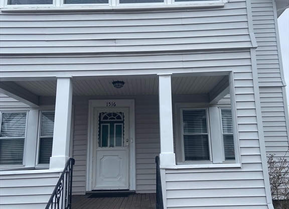 1514 1516 CTR ST