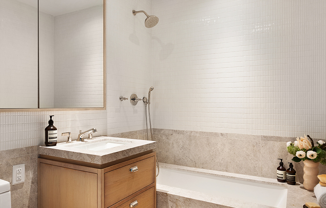 4 beds, 4.5 baths, 3,016 sqft, $25,000, Unit PHE