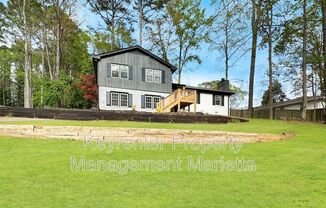 651 INGLIS DR SE