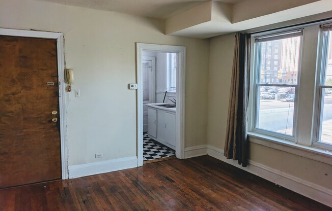 1 bed, 1 bath, $1,150, Unit Apt. 05