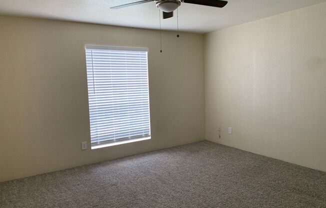 1 bed, 1 bath, 703 sqft, $875, Unit 2122