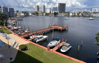 400 GOLDEN ISLES DR