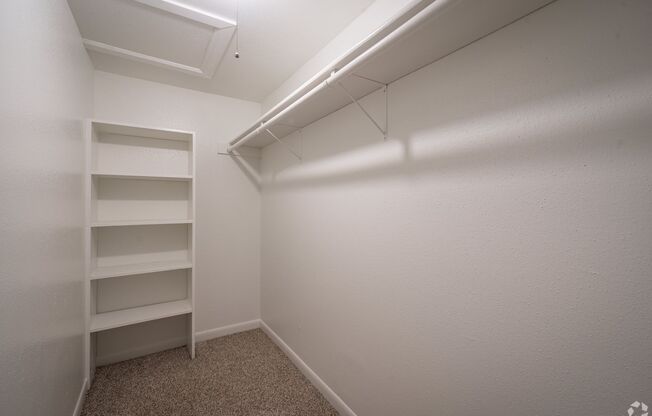 2 beds, 2 baths, 917 sqft, $1,070