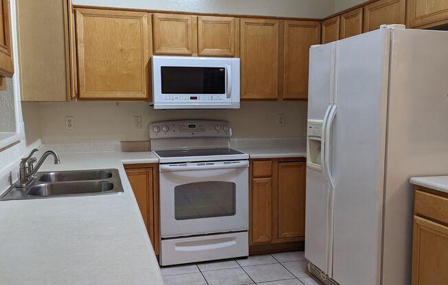 3 beds, 2 baths, $1,999, Unit 21196306