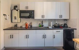 Studio, 1 bath, 193 sqft, $1,595, Unit 843 - 14