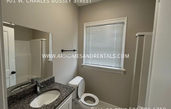 1 bed, 1 bath, 686 sqft, $895